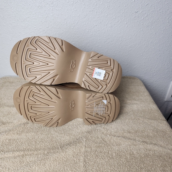 UGG Tan Suede Boots with Cozy Lining - Picture 3 of 10